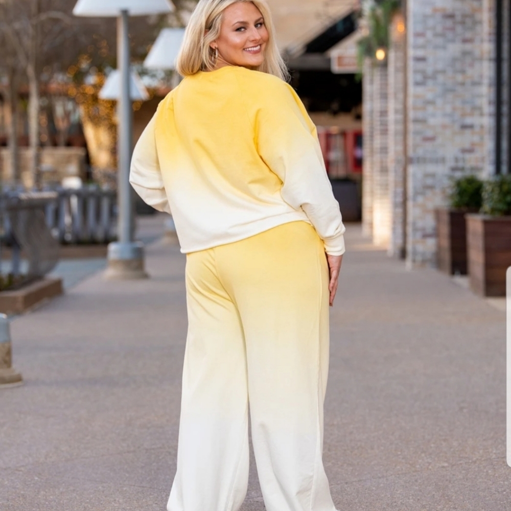 Yellow 2pc Ombre Lounge Set - Picture 2 of 2